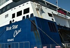 Νεκρός ναυτικός στο Blue Star Χίος: Η ΕΛΑΣ έχει βίντεο από τη στιγμή που ο 20χρονος εγκλωβίζεται στην πόρτα