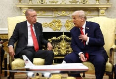 Συνάντηση στον Λευκό Οίκο: Η αργοπορία Ερντογάν και η καρφίτσα F-35 του Τραμπ