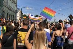 Σλοβακία: Το κοινοβούλιο ενέκρινε συνταγματική αναθεώρηση που περιορίζει τα δικαιώματα ΛΟΑΤΚΙ+ ατόμων