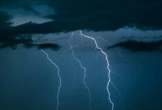 Κακοκαιρία: Ισχυρά φαινόμενα σε όλη τη χώρα τα επόμενα 24ωρα - Έρχονται καταιγίδες, θυελλώδεις άνεμοι και χιόνια