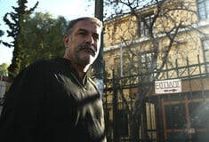 Βασίλης Μπισμπίκης: «Λόγω της ώρας άφησα ένα χαρτάκι με τα στοιχεία μου»