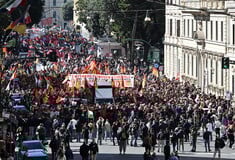 Γενική απεργία και διαδηλώσεις για τη Γάζα «παρέλυσαν» την Ιταλία - Εκατοντάδες χιλιάδες στους δρόμους 