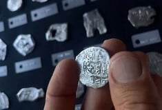 Φλόριντα: Κυνηγοί θησαυρού ανακάλυψαν χρυσά και ασημένια νομίσματα αξίας 1 εκατ. δολάρια