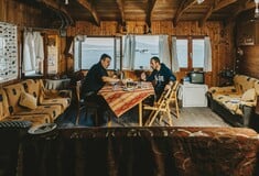 Γεύμα σε μια καλύβα μυδοκαλλιεργητών στη Χαλάστρα