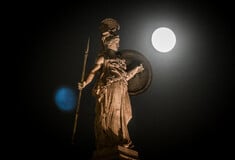 Πού μπορείς να δεις την πανσέληνο του Οκτωβρίου – Τα καλύτερα spot στην Αθήνα