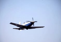 Έπεσε εκπαιδευτικό αεροπλάνο στο Τατόι