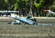 Συντριβή εκπαιδευτικού αεροσκάφους στο Τατόι: Τα αίτια του ατυχήματος αναζητά η Πολεμική Αεροπορία – Τα δύο πιθανά σενάρια