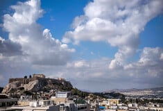 Καιρός σήμερα: Ανεβαίνει η θερμοκρασία και μειώνονται οι βροχές