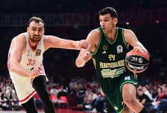 Μπάσκετ: Με νίκη του Ολυμπιακού έληξε το πρώτο ντέρμπι της σεζόν με τον Παναθηναϊκό 
