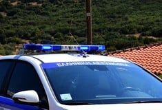 Διπλή δολοφονία στη Φοινικούντα: Το λευκό σκούτερ, η πλαστή πινακίδα και τα λάθη του δράστη
