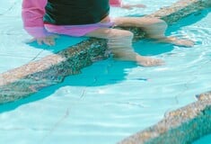 Ρόδος: Εγκεφαλικά νεκρό το 3χρονο παιδί που βρέθηκε στον πάτο πισίνας