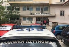 «Ήθελα να σκοτώσω όσους περισσότερους μπορούσα»: Αμετανόητος ο δράστης της επίθεσης με τσεκούρι στη ΔΟΥ Κοζάνη