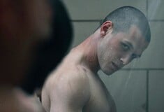 «Woke σκουπίδια»: Το Πεντάγωνο επιτίθεται στο Netflix για σείρα με θέμα έναν γκέι πεζοναύτη