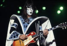Έις Φρέιλι: Πέθανε ο «Spaceman» των Kiss - Ο θρύλος της ροκ με την κιθάρα που έβγαζε καπνούς