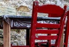 Ναύπακτος: Τροφική δηλητηρίαση από τζατζίκι σε εστιατόριο - Στο νοσοκομείο δύο πελάτες