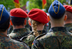Έξι στους δέκα Γερμανούς λένε «όχι» στη στρατιωτική θητεία μέσω κλήρωσης