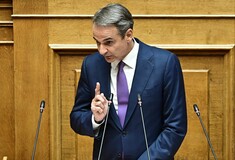 Μητσοτάκης για Άγνωστο Στρατιώτη: «Οι ιεροί τόποι ανήκουν σε όλους και όχι σε όσους φωνάζουν περισσότερο»