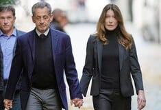 Κάρλα Μπρούνι: «Κουβαλώ σταυρό πάνω από 10 χρόνια» - Η πρώτη ανάρτηση μετά τη φυλάκιση του Σαρκοζί