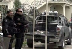 Δολοφονία στα Τρίκαλα: «Σκότωσα τη μητέρα μου γιατί με κακοποιούσε για χρόνια», φέρεται να ισχυρίστηκε ο 18χρονος