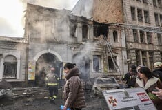 Η Ρωσία χτύπησε νηπιαγωγείο στο Κίεβο με πυραύλους και drone: Έξι νεκροί, μεταξύ των οποίων παιδιά