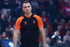EuroLeague: Συνελήφθη ο διαιτητής Ούρος Νίκολιτς – Εντοπίστηκαν 250.000 ευρώ στο διαμέρισμά του