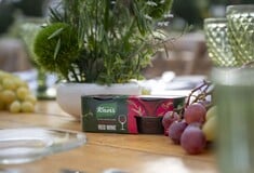 Η Knorr παρουσίασε τους νέους Σπιτικούς Ζωμούς με εκχύλισμα κρασιού