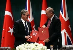 Στάρμερ και Ερντογάν υπέγραψαν συμφωνία 10,7 δισ. δολαρίων για 20 μαχητικά Eurofighter