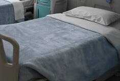 Γλυφάδα: Μάχη για τη ζωή της δίνει η 70χρονη που δέχθηκε επίθεση με πέτρα - Είναι σε καταστολή