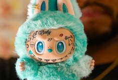 Ξυπνώντας στις 3:30 το πρωί για ένα Labubu