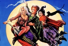 Μην πας σε μάγισσες ούτε σε χαρτορίχτρες. Δες μια ταινία