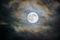 Πανσέληνος Νοεμβρίου: Πότε θα απολαύσουμε το «Φεγγάρι του Κάστορα» και γιατί θεωρείται υπερπανσέληνος;