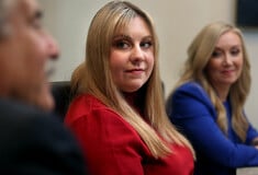 ΗΠΑ: Αποζημίωση 10 εκατ. δολαρίων στη δασκάλα που πυροβολήθηκε από 6χρονο μαθητή 