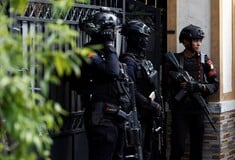 Ινδονησία: Δεκάδες τραυματίες έπειτα από έκρηξη σε τέμενος - Μαθητής ο φερόμενος ως δράστης