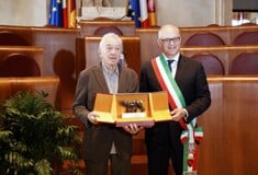 ΡΟΜΠΕΡΤ ΝΤΕ ΝΙΡΟ ΛΥΚΑΙΝΑ ΚΑΠΙΤΩΛΙΟΥ ΜΑΜΝΤΑΝΙ