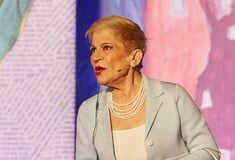 ΧΡΥΣΑ ΡΩΠΑ ΕΡΩΤΙΚΗ ΣΚΗΝΗ