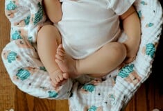 Νέα ιστορία κρυπτικής εγκυμοσύνης στις ΗΠΑ: Νόμιζε ότι είχε πέτρα στα νεφρά αλλά γεννούσε την κόρη της