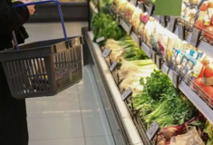 ΕΛΣΤΑΤ: Στο 2% ο πληθωρισμός τον Οκτώβριο – Ακριβότεροι καφές και κρέατα, «ανάσα» στο ελαιόλαδο