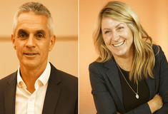 BBC: Ο Τραμπ «γκρέμισε» τη διοίκηση – Παραιτήσεις, ίντριγκες και κατηγορίες για πολιτικό πραξικόπημα