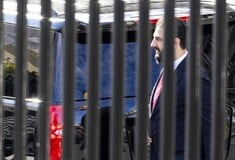 Ιστορική αλλά διακριτική επίσκεψη αλ Σάρα στον Λευκό Οίκο: «Ο Τραμπ θέλει να δείξει πως δεν είναι πλέον τρομοκράτης»