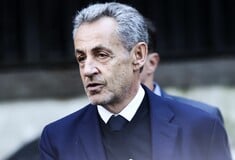 Οι 20 ημέρες του Σαρκοζί στη φυλακή: «Έτρωγε μόνο γιαούρτια γιατί φοβόταν, δεχόταν απειλές»