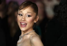 Αριάνα Γκράντε: Στη δικαιοσύνη ο άνδρας που όρμησε πάνω της στη Σιγκαπούρη