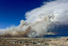 Καλιφόρνια: Μεγάλη πυρκαγιά και καταιγίδες πλήττουν την αμερικανική πολιτεία