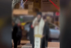 Η ΕΛΑΣ απαντά για τη μεταφορά του Αγίου Φωτός συνοδεία περιπολικού και παρουσία του ρασοφόρου YouTuber