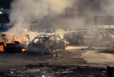 Νυχτερινή φωτιά «χτύπησε» έκθεση Tesla στη Γαλλία – Πιθανός εμπρησμός