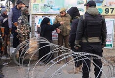 Κασμίρ: Τουλάχιστον εννέα νεκροί από έκρηξη κατασχεμένων εκρηκτικών σε αστυνομικό τμήμα