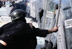 Μεξικό: Χάος και βίαιες διαδηλώσεις εν μέσω οργής για τον θάνατο δημάρχου - Δεκάδες τραυματίες