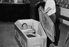 Η απίστευτη ιστορία του εργάτη που έμεινε θαμμένος ζωντανός σε φέρετρο για 61 ημέρες παρουσιάζεται σε νέο ντοκιμαντέρ