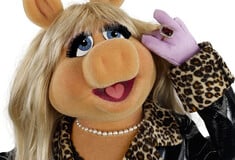 Λόρενς, Στόουν και Εσκόλα ετοιμάζουν ταινία για τη Miss Piggy