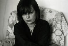 Η Έρση Σωτηροπούλου αφηγείται τη ζωή της στη LiFO