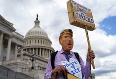 ΦΑΚΕΛΟΙ ΕΠΣΤΑΙΝ ΝΤΟΝΑΛΝΤ ΤΡΑΜΠ ΒΟΥΛΗ ΤΩΝ ΑΝΤΙΠΡΟΣΩΠΩΝ